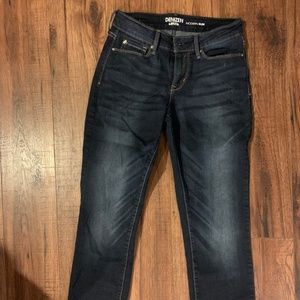 Levi Denizen Curvy Jeans Size 4 (27/32)